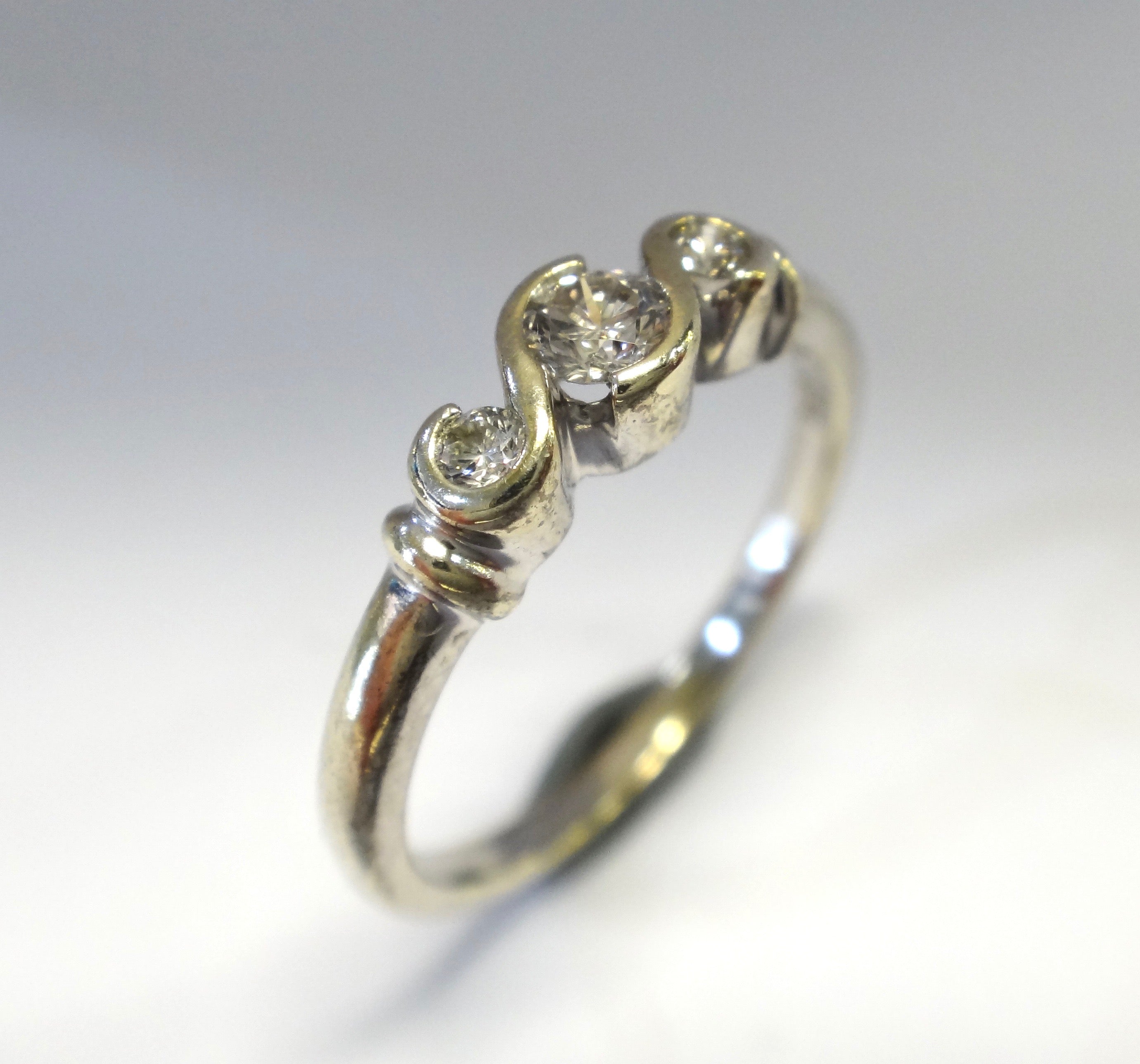 9CT Gold & 3 Stone Diamond Ring