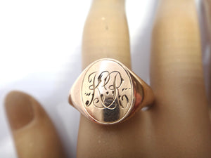 ANTIQUE 9ct Rose Gold Engraved Signet Ring