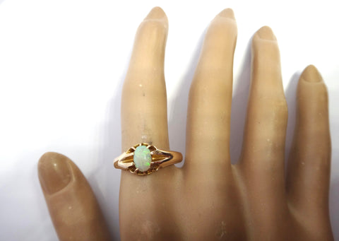 ANTIQUE 9ct Yellow Gold & White OPAL Ring c.1900