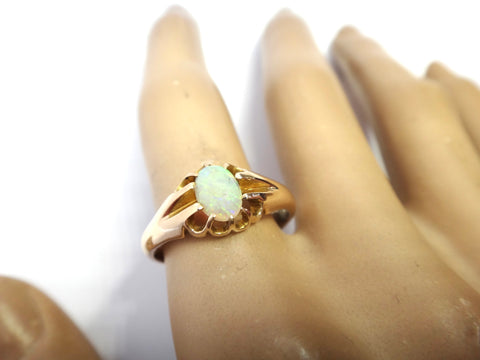 ANTIQUE 9ct Yellow Gold & White OPAL Ring c.1900