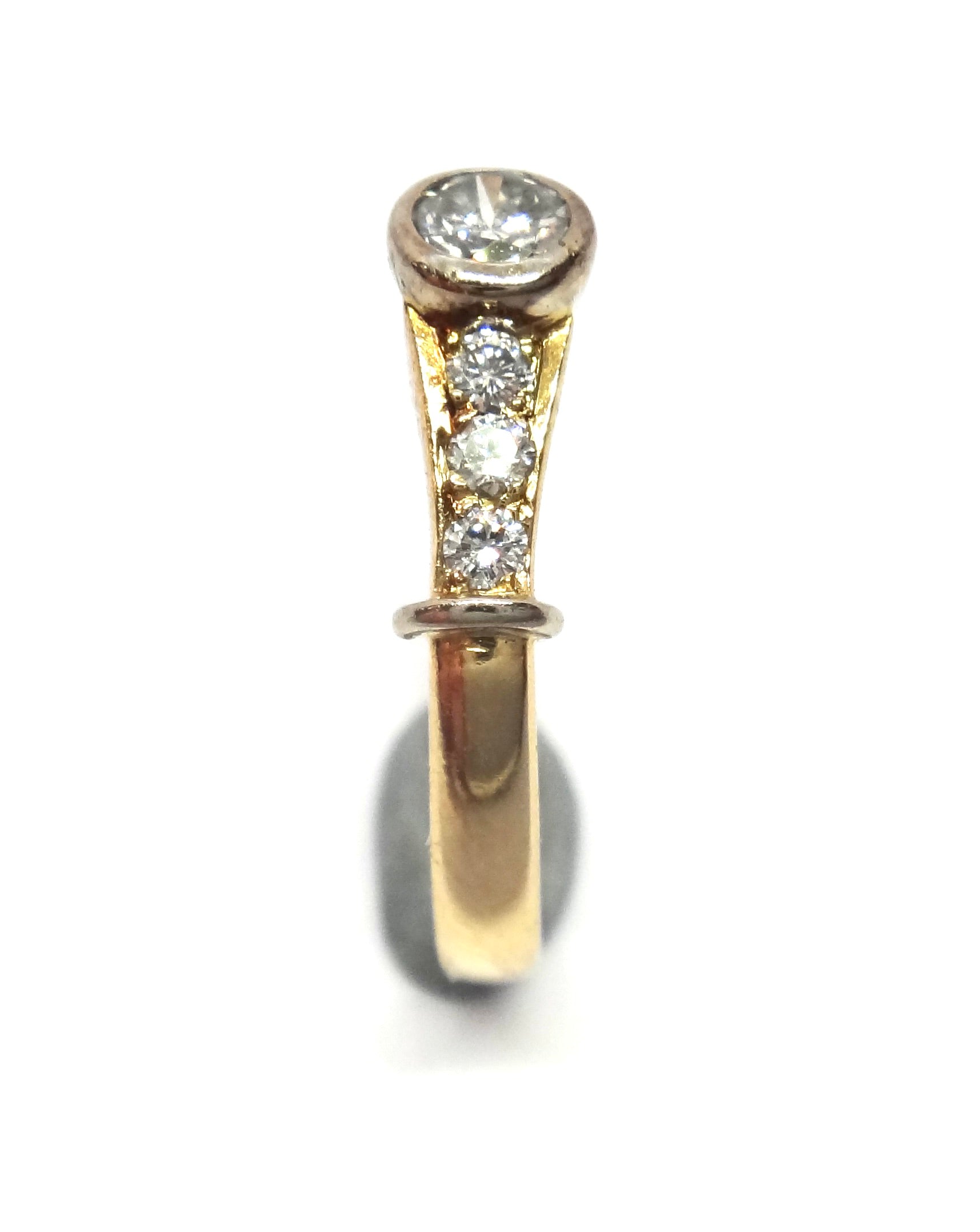 18ct Yellow Gold & DIAMOND Ring VAL $3,025