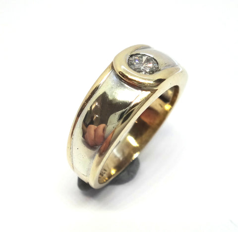 Mens 9ct Gold & DIAMOND Ring