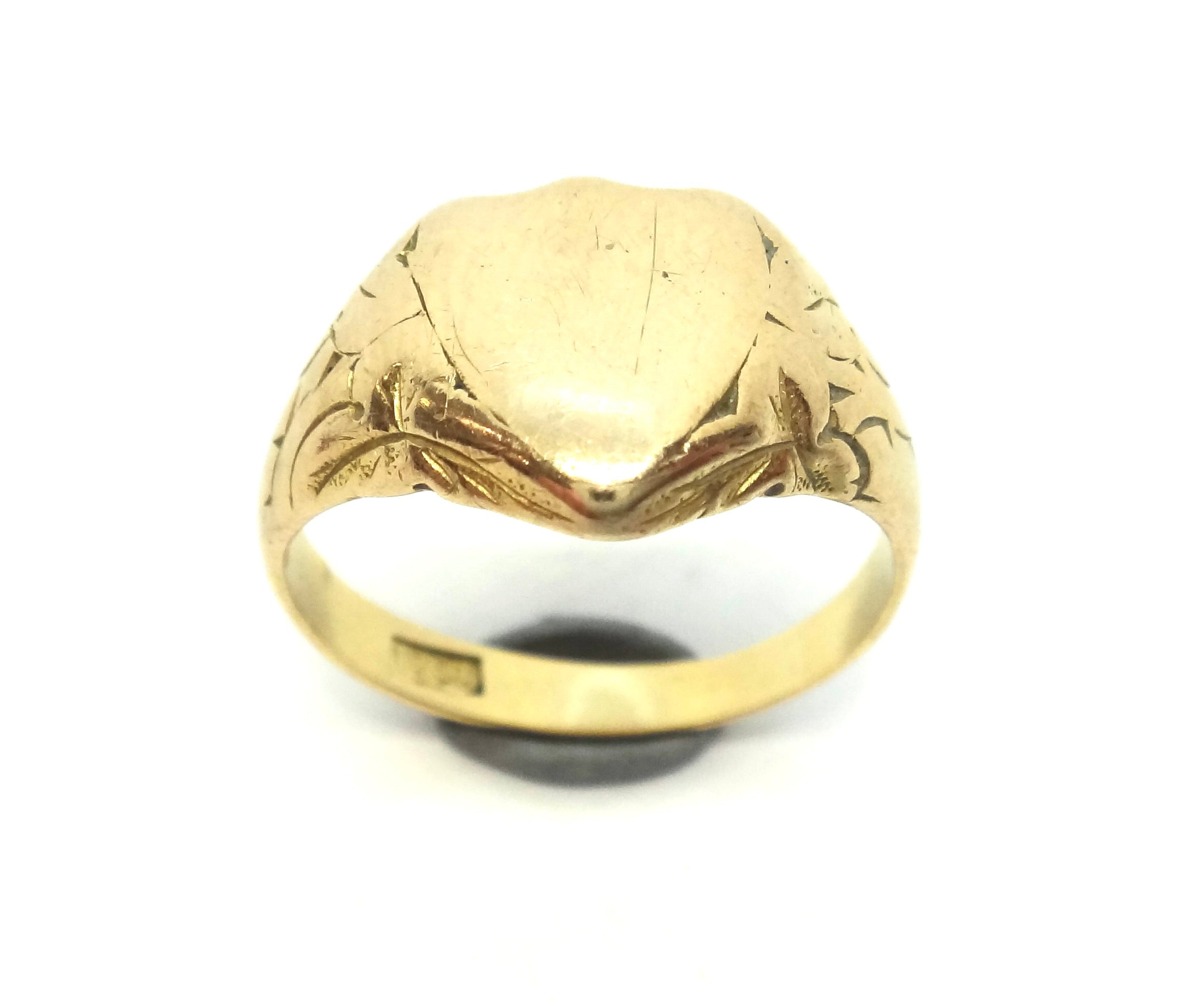 ANTIQUE 18ct Yellow GOLD Shield Shaped Signet Ring c.1900