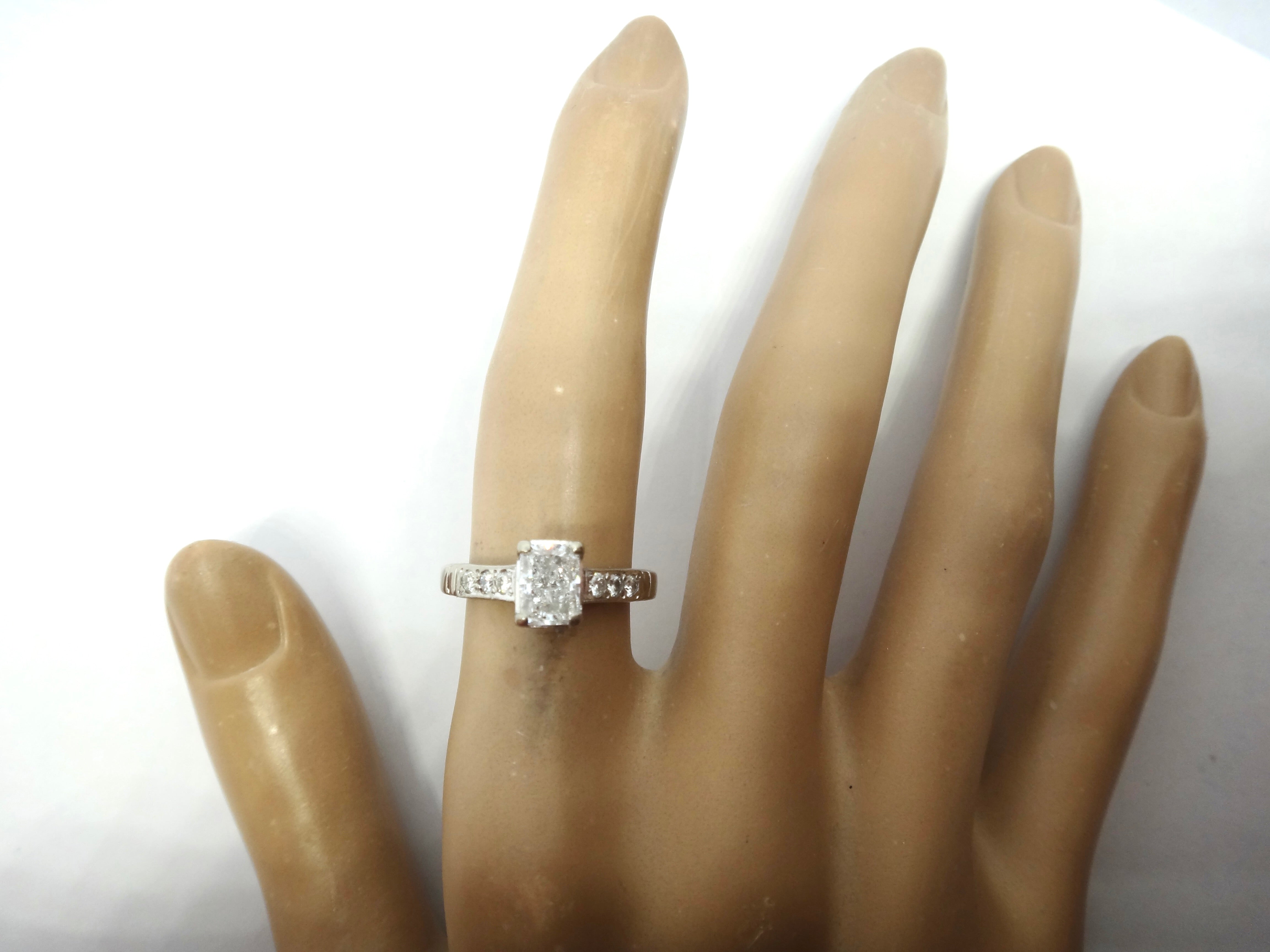 HANDMADE 18ct White Gold & Radiant Cut Diamond Ring with GIA & VAL $13,450
