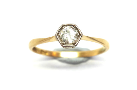 ANTIQUE 18ct Gold & Hexagonal Set Diamond Ring c.1940