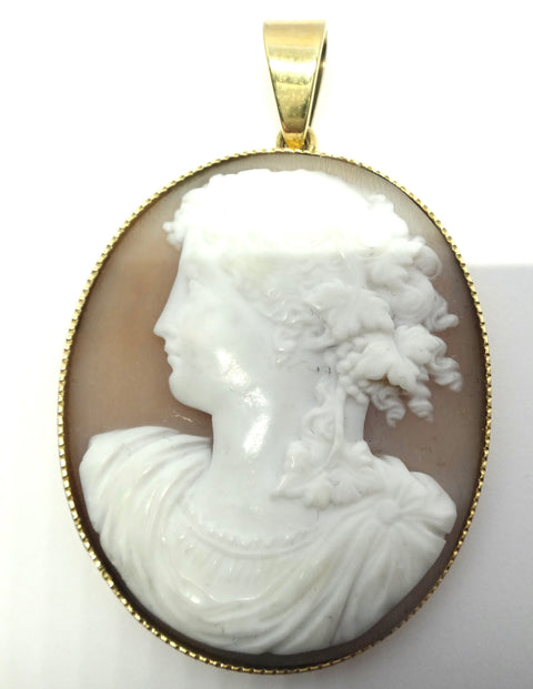 ANTIQUE 18ct Gold & Shell Cameo Pendant