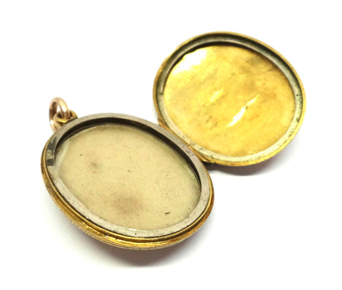 ANTIQUE 15ct Gold Engraved Locket Pendant