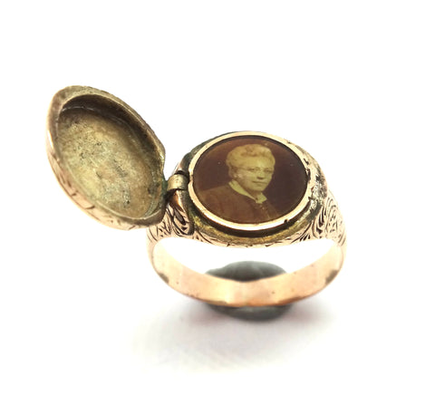 ANTIQUE 9ct Rose Gold Signet/Locket Ring c.1880