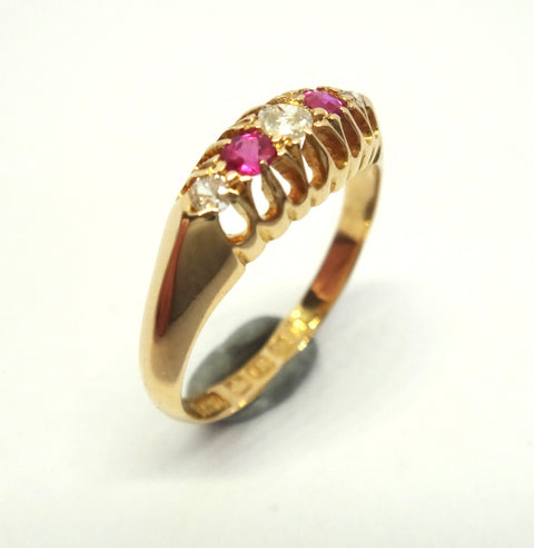 ANTIQUE 18ct Gold, Ruby & Diamond Ring - Birmingham 1912