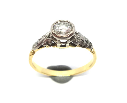 1940s 18ct Gold,Platinum & Diamond Ring - VAL $3,250