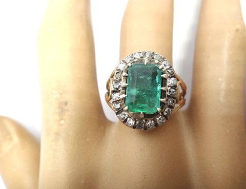 GEORGIAN 15ct Gold, EMERALD & Diamond Ring c.1800 - VAL $12,000