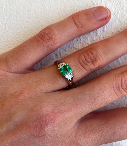 Platinum, EMERALD & Diamond Ring, VAL $7,350