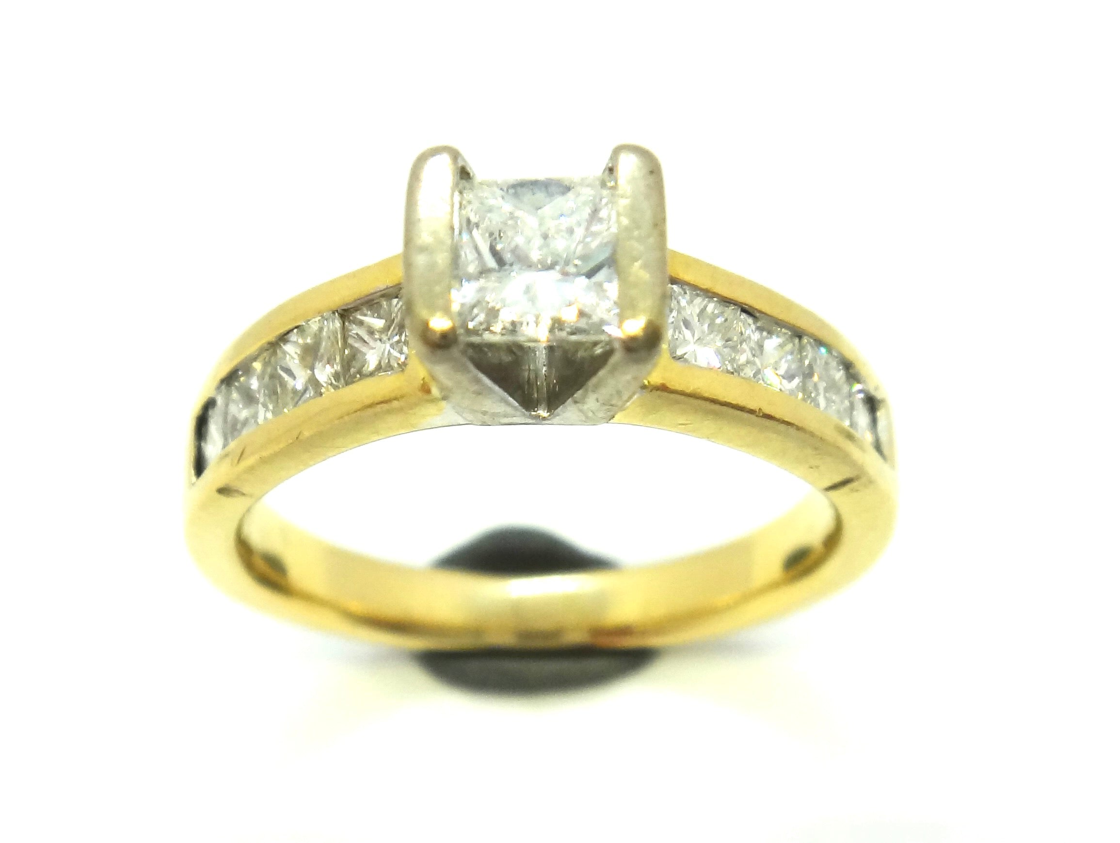 18CT Yellow GOLD & Princess Cut DIAMOND Ring TDW 1.00 Carat
