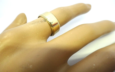 18CT Yellow GOLD Patterned Band Ring