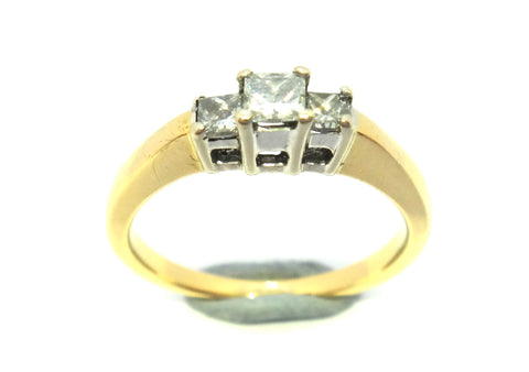 18ct Yellow GOLD & 3 Stone Princess Cut DIAMOND Ring