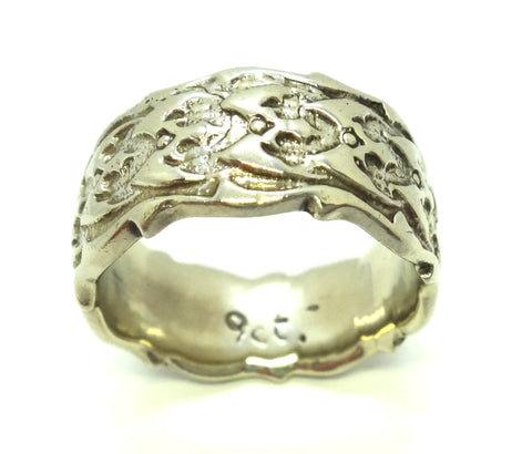 Mens 9ct White GOLD Patterned Band Ring