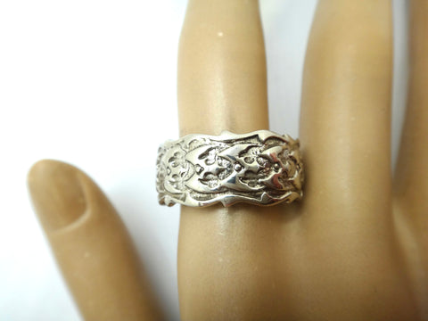 Mens 9ct White GOLD Patterned Band Ring