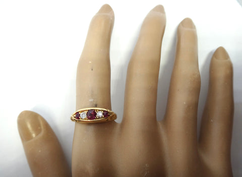 ANTIQUE 18ct Yellow Gold, Garnet & Diamond RING c.1900