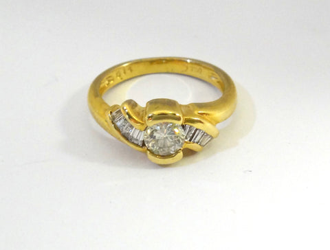 18CT Yellow GOLD, Baguette & Brilliant Cut DIAMOND Ring