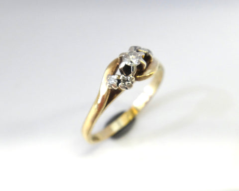 9CT Yellow GOLD & DIAMOND Ring