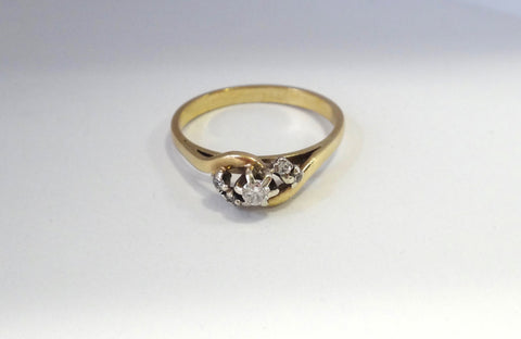 9CT Yellow GOLD & DIAMOND Ring