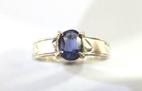 18CT White GOLD & Tanzanite Ring