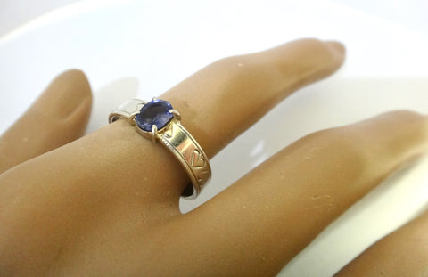 18CT White GOLD & Tanzanite Ring