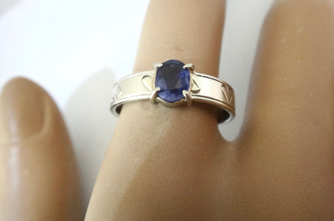 18CT White GOLD & Tanzanite Ring