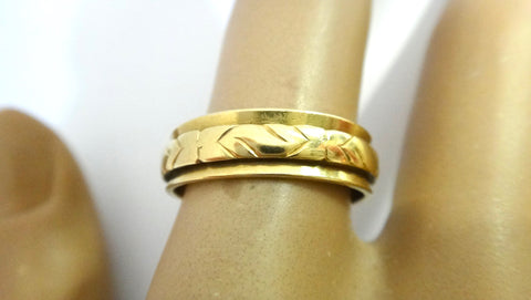 18CT Yellow GOLD Patterned Band Ring