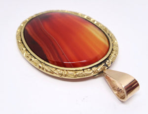 ANTIQUE 18CT Yellow GOLD & Banded Agate Pendant c. 1860