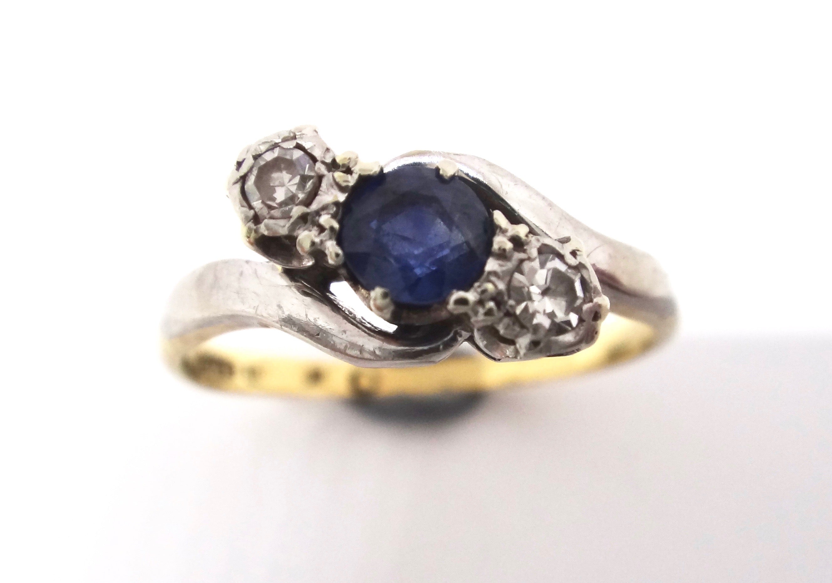 ANTIQUE 18CT GOLD, Sapphire & Diamond Ring