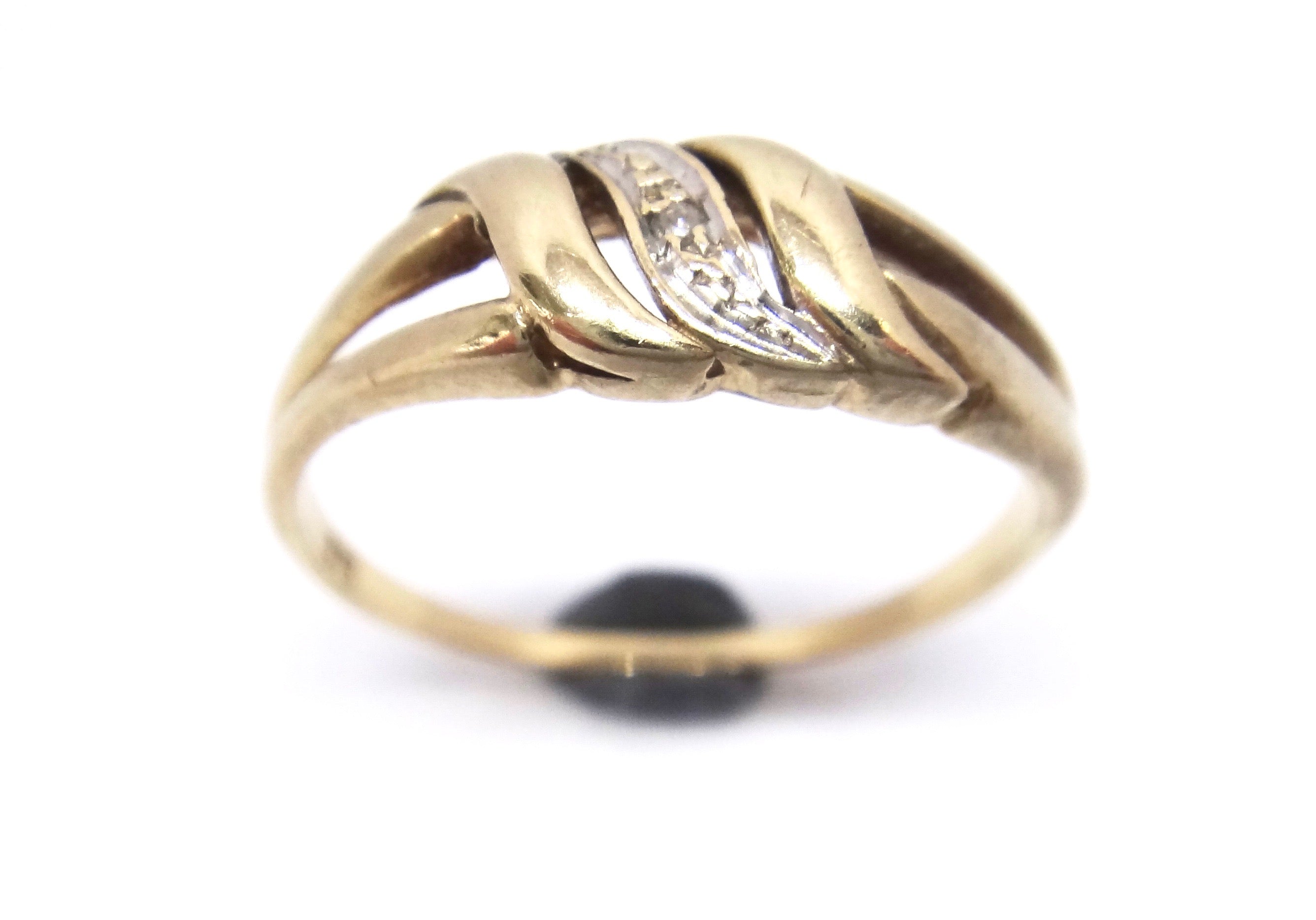 9CT Yellow GOLD & Diamond Open Engraved Ring