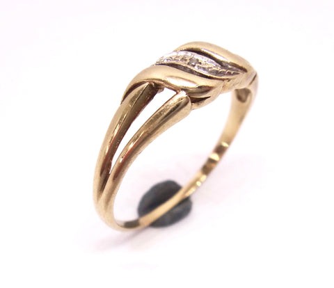 9CT Yellow GOLD & Diamond Open Engraved Ring