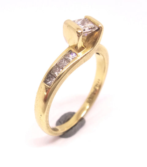 18CT Yellow GOLD & Multi Princess Cut DIAMOND Ring