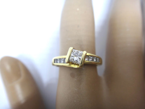 18CT Yellow GOLD & Multi Princess Cut DIAMOND Ring