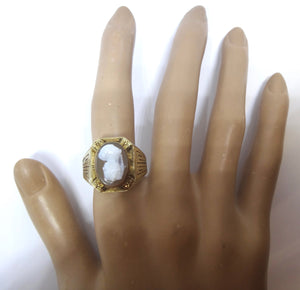 Vintage 14CT Yellow GOLD & Hard Stone Cameo Ring