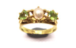 18CT GOLD, Pearl & Peridot Ring