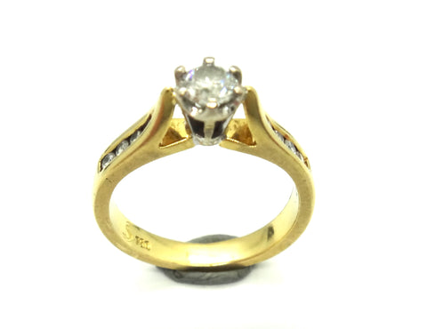 18CT Yellow Gold & Brilliant Cut Diamond Ring